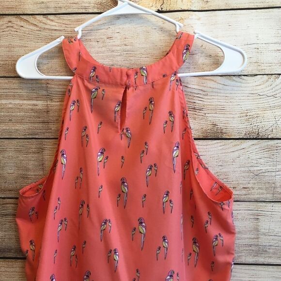 ATTENTION RUFFLE TANK TOP IN CORAL PARROT PRINT - Picture 6 of 7